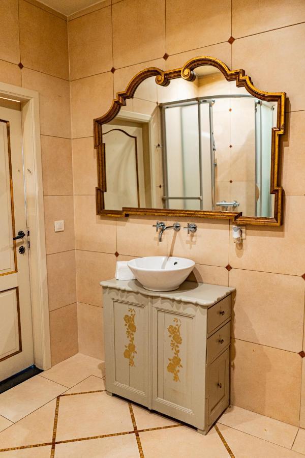 Hofmarkgraaf - Unique Apartment In Historic Antwerp Mansion Екстер'єр фото